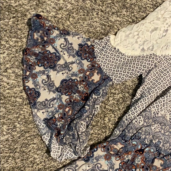 Blouse - Picture 2 of 4